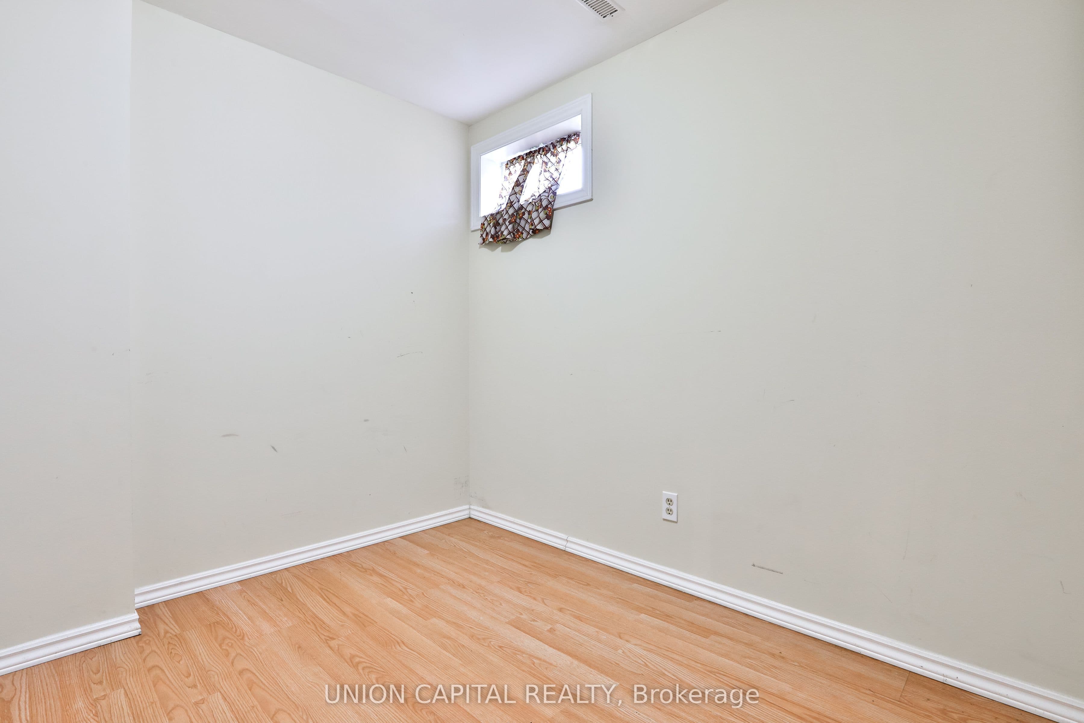 168 Old Sheppard Avenue #Basement 5