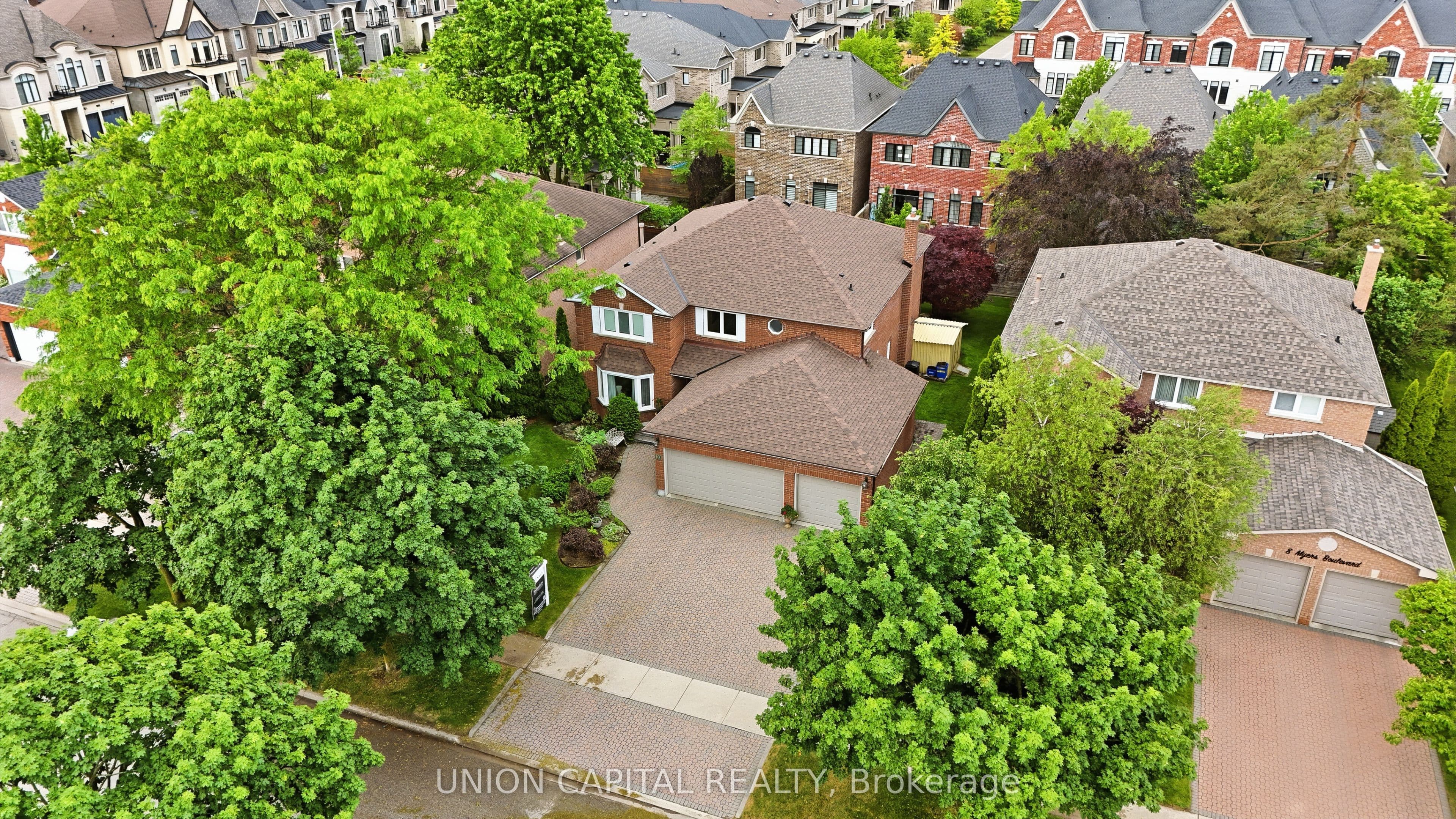10 Myers Boulevard 2