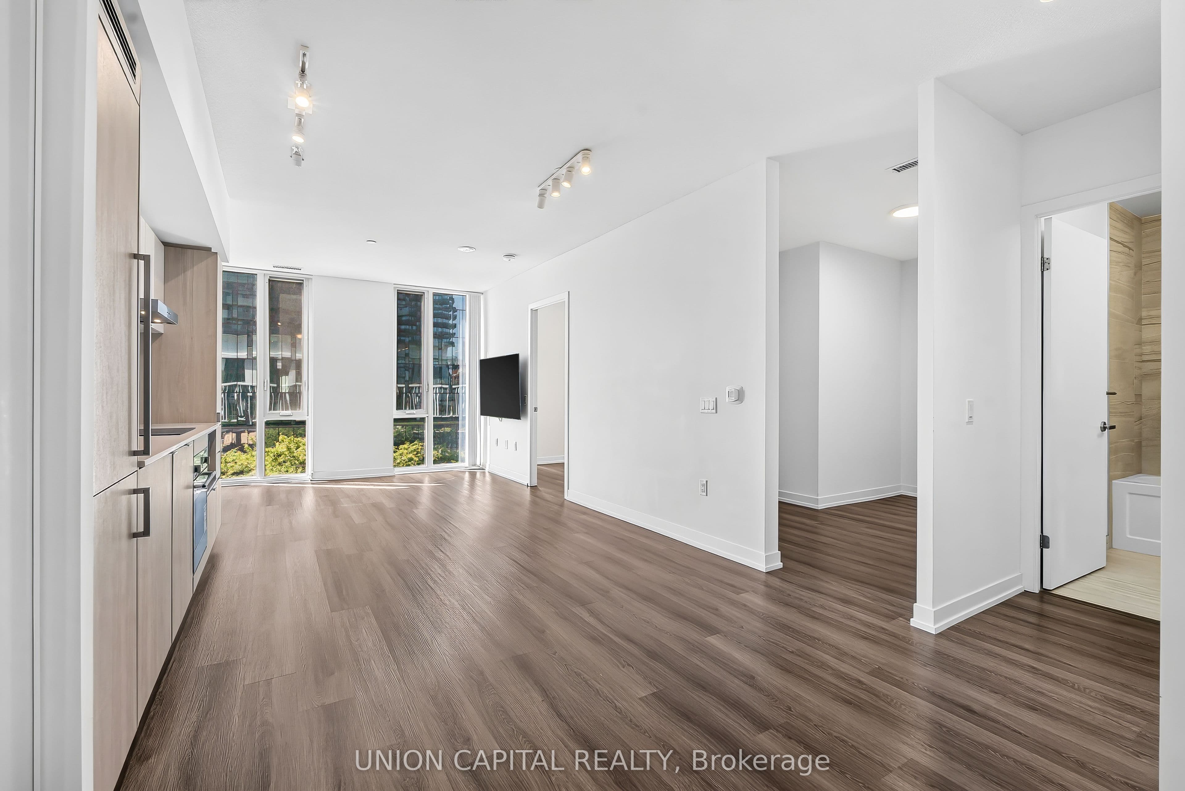 138 Downes Street #909 5